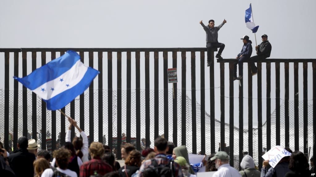 Según Trump, México está pagando el muro y no se dan cuenta