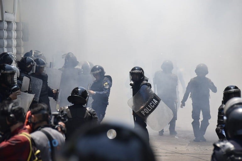 Confrontaciones Policía Gas Lacrimógeno