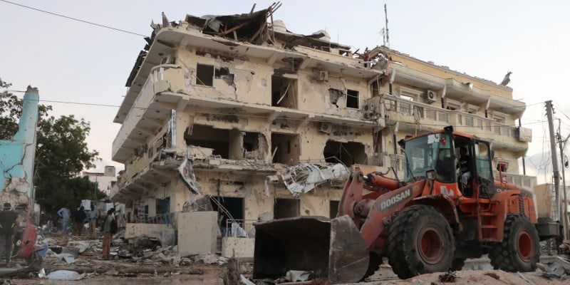 Somalie-26-morts-dans-l-attaque-d-un-hotel-de-Kismayo-par-des-shebab