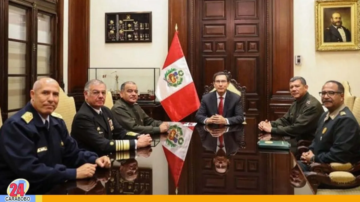 ¡tensión Militares Peruanos Dan Respaldo A Vizcarra