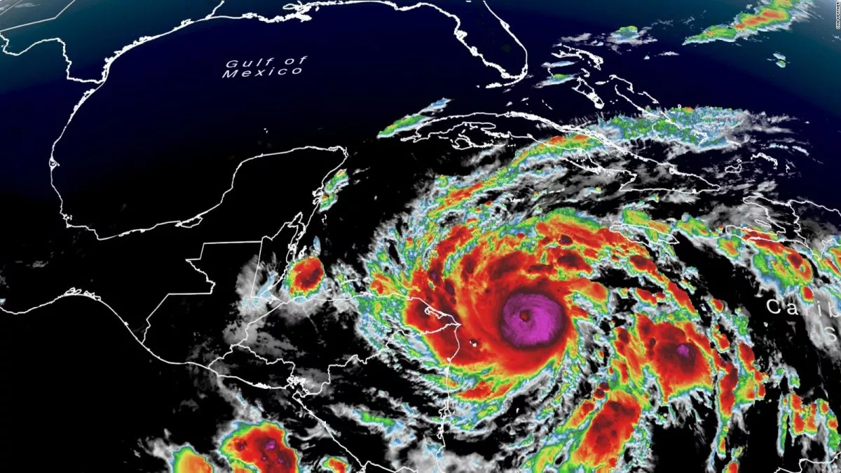 201102101146-weather-satellite-hurricane-eta-20201102-full-169