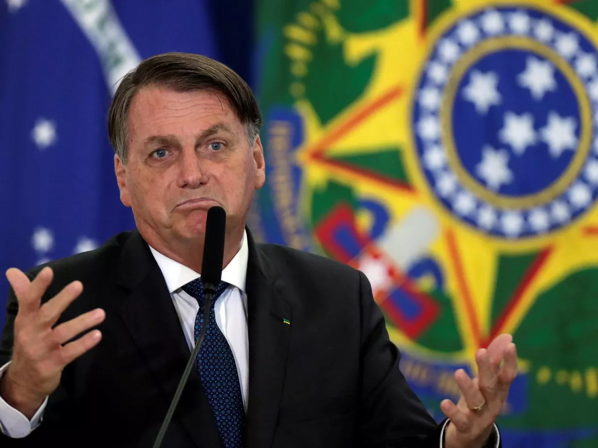 El Supremo de Brasil avala la obligatoriedad de la vacuna contra el covid-19; Bolsonaro lo rechaza