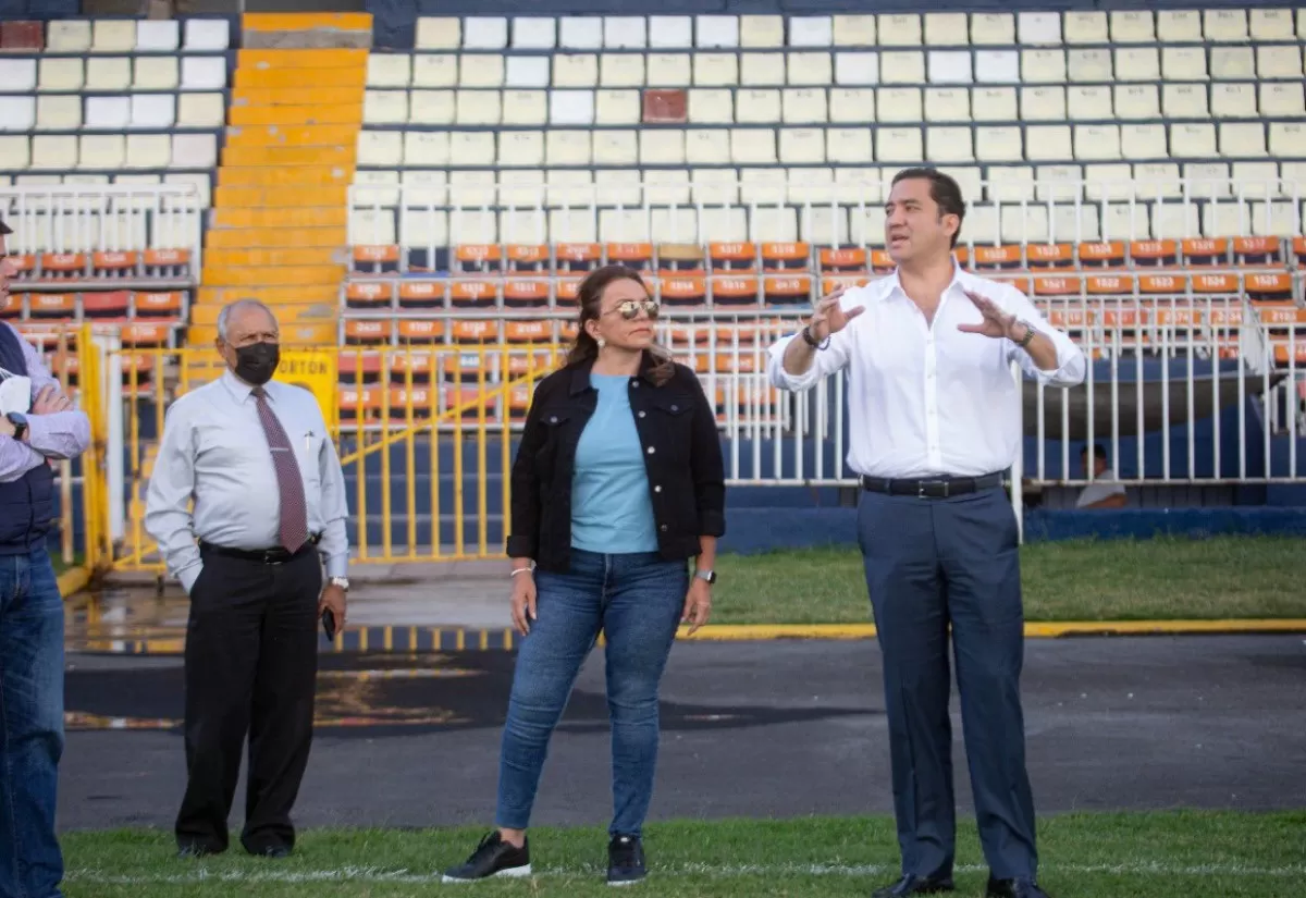 Personalmente presidenta electa de los hondureños supervisa el Estadio Nacional escenario para su toma de posesión