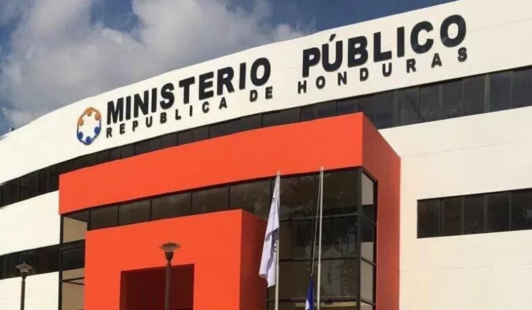 Por Denuncia: Funcionarios municipales de SPS y el Alcalde Calidonio desfilan  en el MP