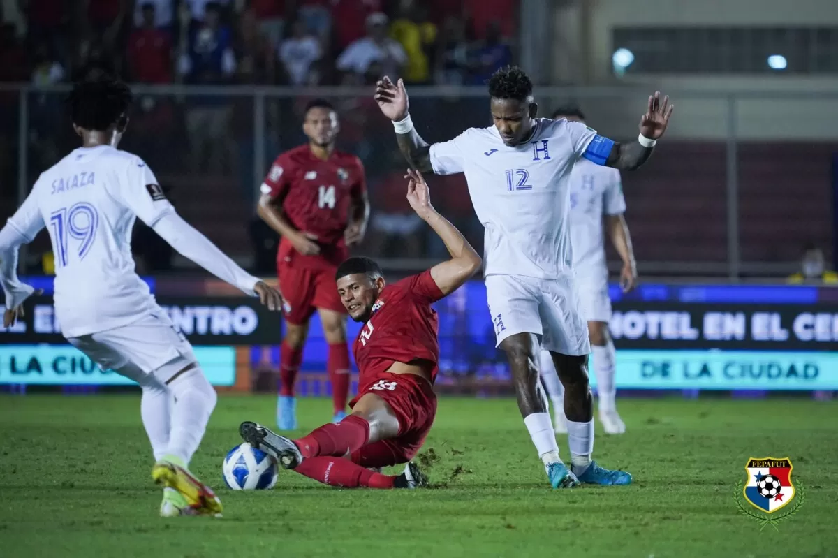 La selección de Honduras logra empate y hace la "maldad" a Panamá