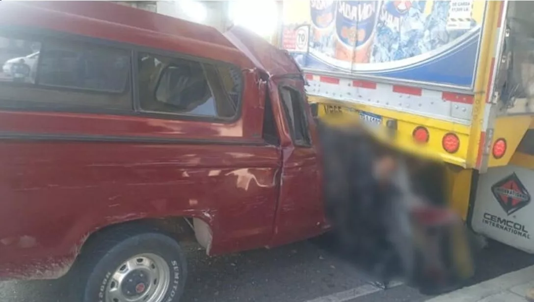 Accidente vial en la CA-5 a la altura de Comayagua deja como saldo dos personas fallecidas