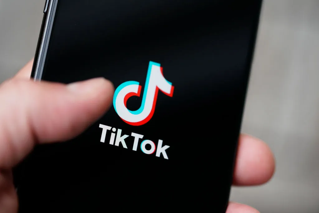 TikTok añade nueva función para controlar todos los comentarios ofensivos