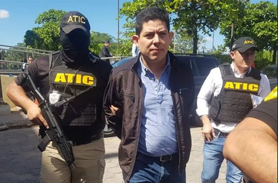 Detienen en El Salvador a involucrado en Caso Pandora cuando pretendía huir a España