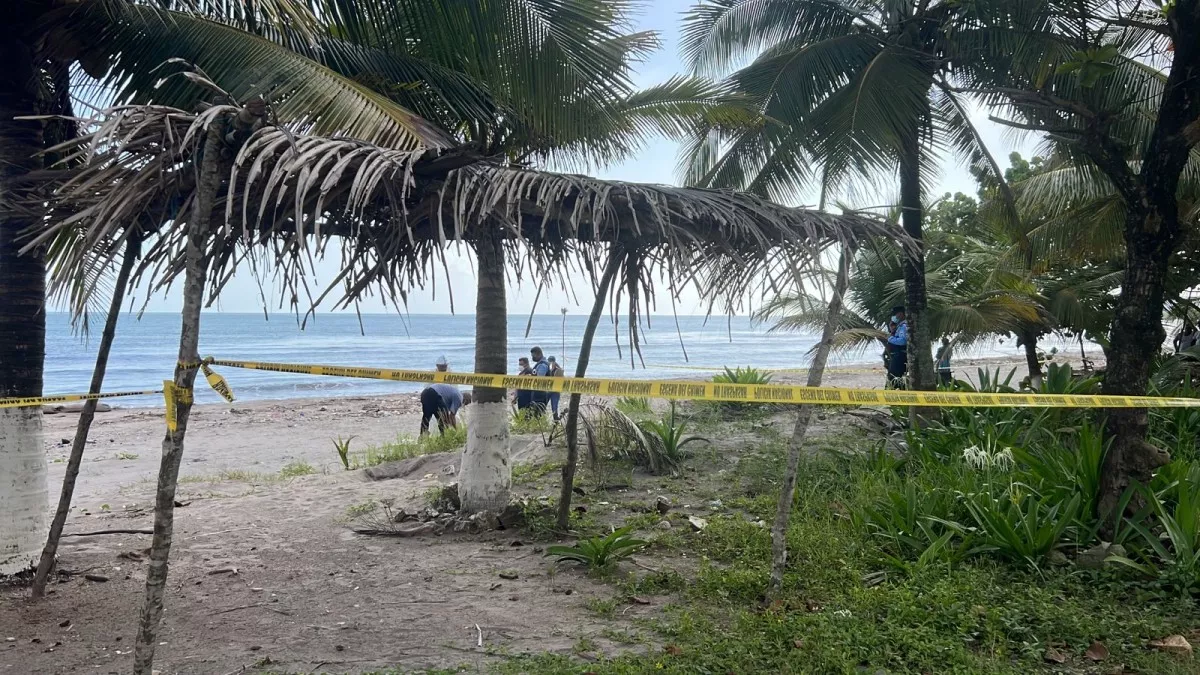 VIDEO: tres personas fueron asesinadas de manera violenta en Travesía, Puerto Cortés