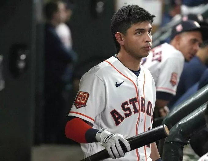 Astros, con Mauricio Dubón, vencen a Marineros en la post temporada