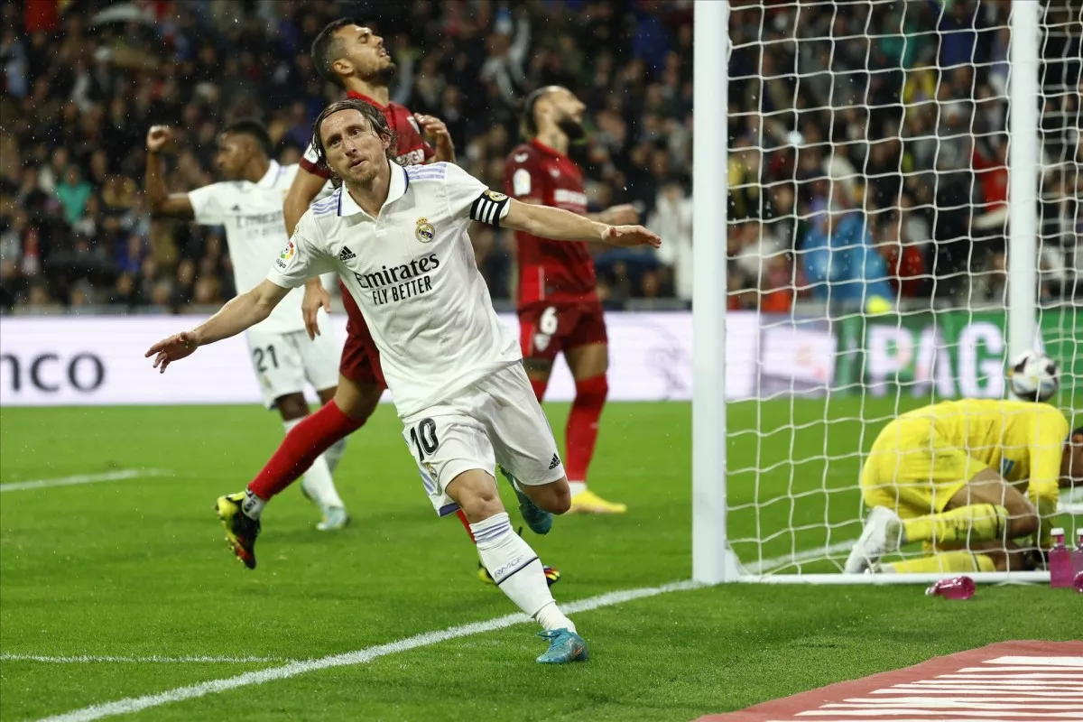 Modric llegó a 450 partidos con el Real Madrid y 300 triunfos