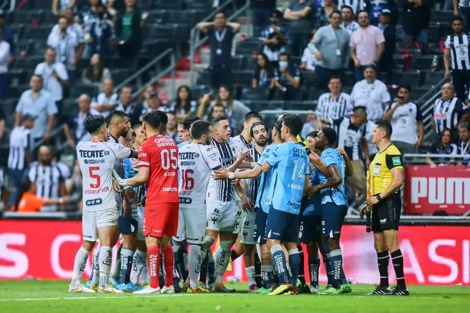 Pachuca vence a Monterrey a clasifica a la final en México