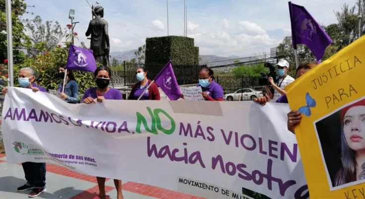 Grupos organizados de mujeres solicitan mayor investigación en femicidios