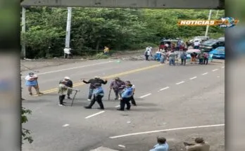 VIDEO: A 14 días de protestas empleados del Hospital San Lorenzo mantienen toma en Carretera Panamericana