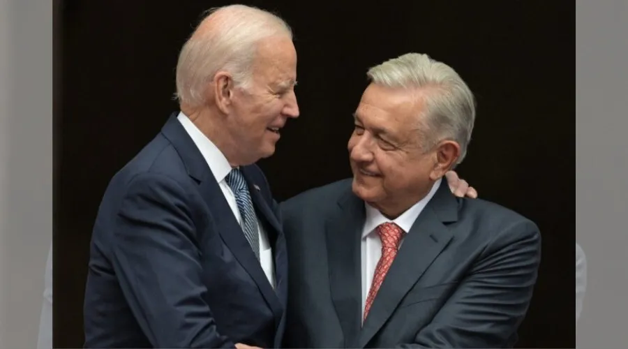 Biden agradece a México por acoger migrantes que no cumplen políticas de EE.UU.