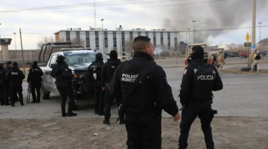 Refuerzan seguridad en la mexicana Ciudad Juárez tras motín con 17 muertos