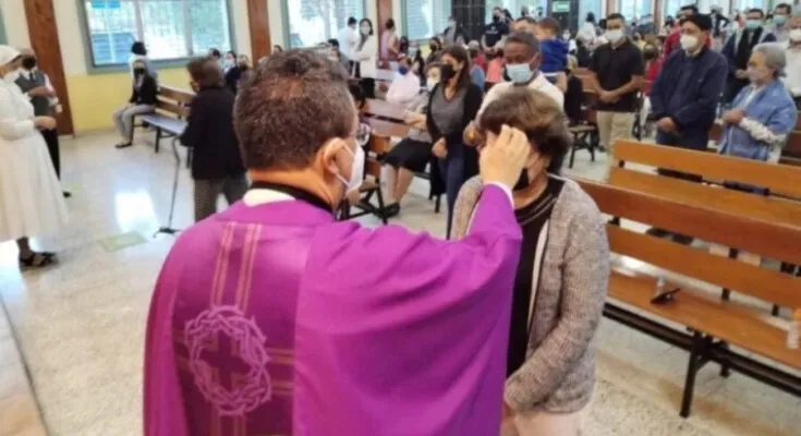 Miércoles de Ceniza: Católicos inician Cuaresma en señal de arrepentimiento 