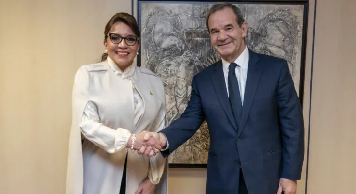 Presidenta Castro se reúne en España con el Secretario General Iberoamericano
