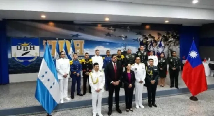 Taiwán entrega becas de estudios superiores a 11 militares de las Fuerzas Armadas