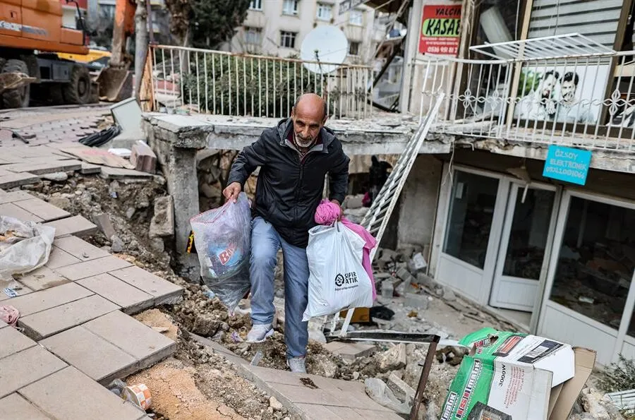 Unas 865.000 personas viven en tiendas de campaña tras el terremoto en Turquía