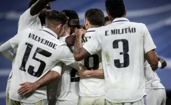 Napoli y Real Madrid avanzan a cuartos de final