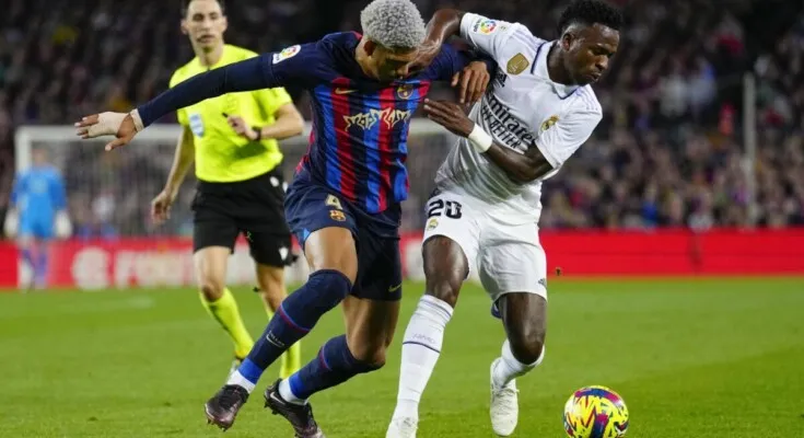 La Liga denuncia insultos al Real Madrid y Vinicius en el Camp Nou