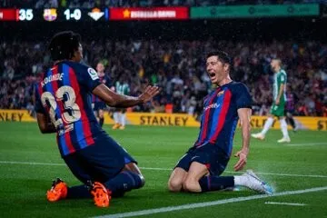 El Barcelona y el Real Madrid golearon en España