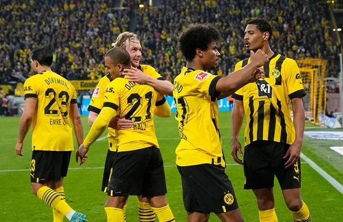 El Borussia Dortmund Conquista El Liderato En Alemania