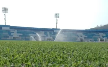 Realizan segundo corte de grama al estadio Nacional Chelato Uclés