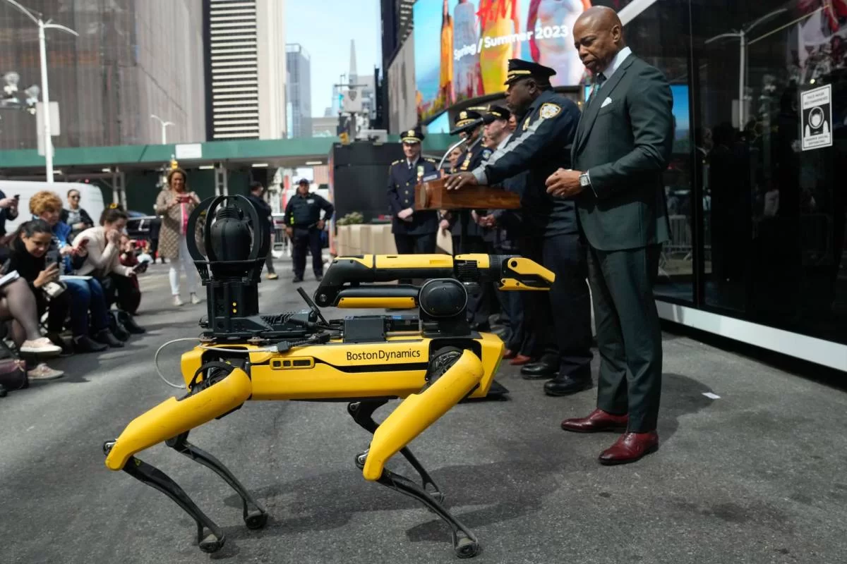 Nueva York presenta los nuevos robots que ayudarán a su policía a patrullar