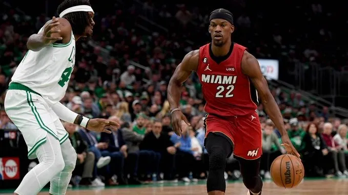 Miami Heat derrota de visita a Boston Celtics en primer juego de final de Conferencia