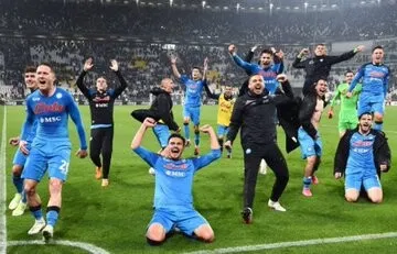 Napoli campeón de Italia 33 años después 1