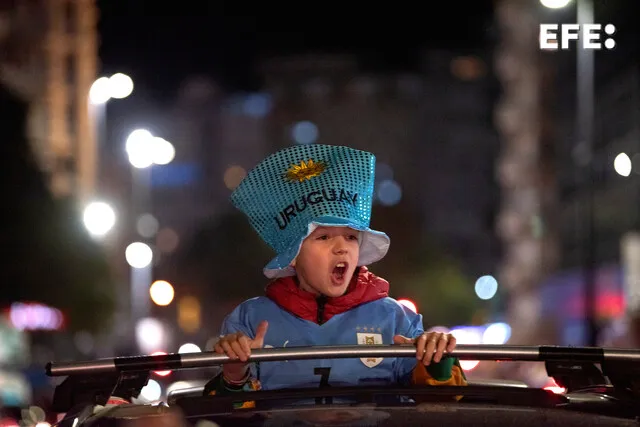 Al grito de dale campeón Uruguay celebra en las calles su título mundial 2