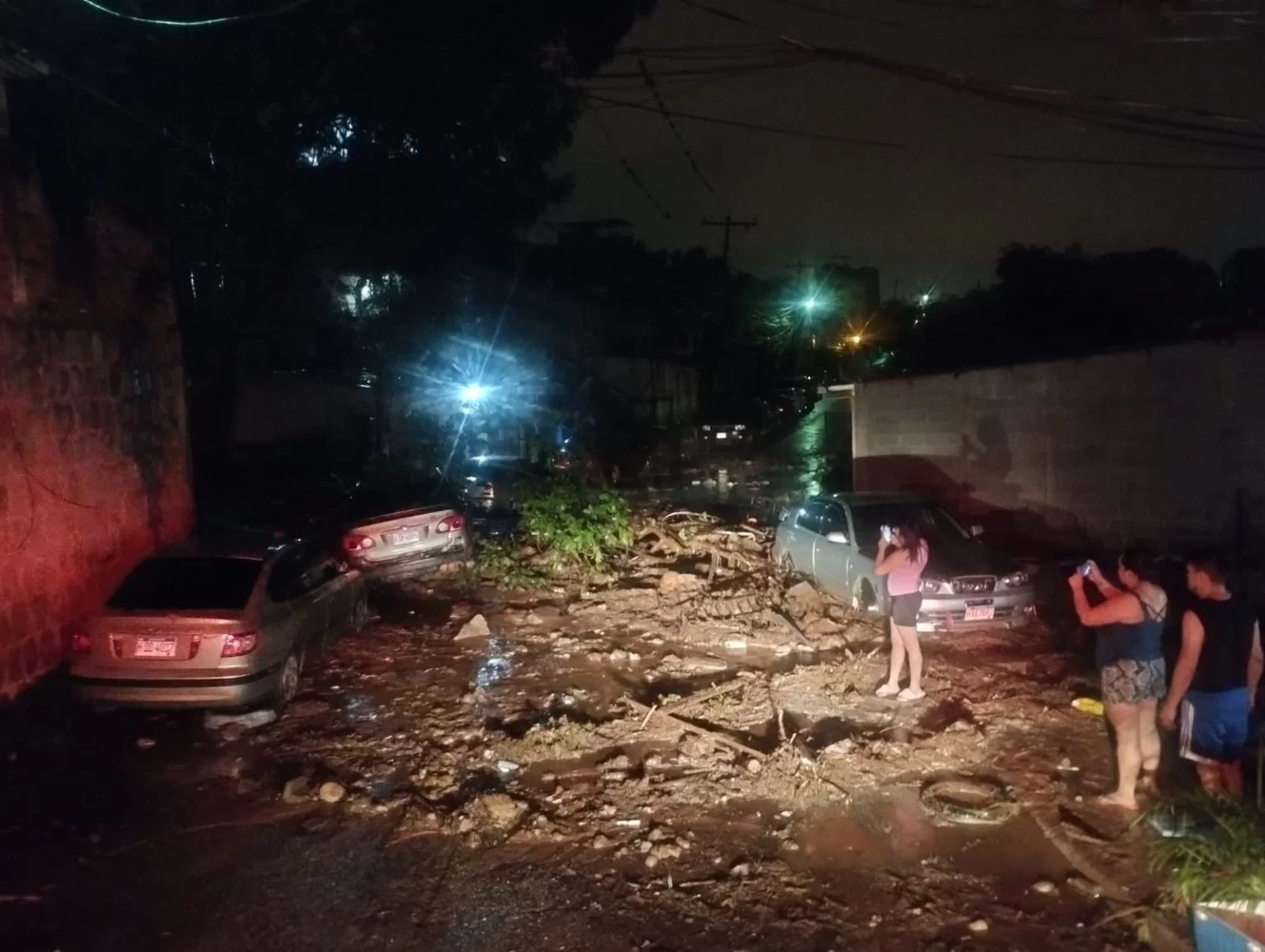 Inundaciones en Tegucigalpa: Familias afectadas y viviendas dañadas tras fuertes lluvias