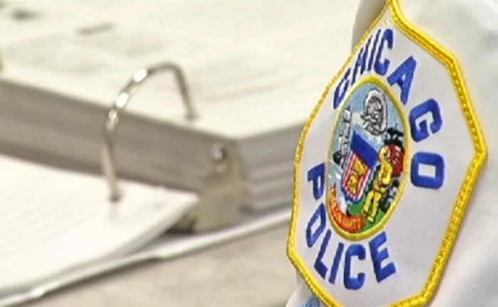 Investigan denuncias de abuso sexual de policías a inmigrantes en comisaría de Chicago