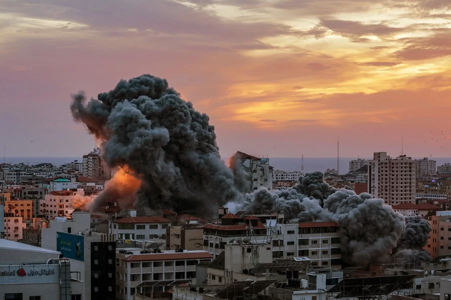 Más de 900 muertos en Israel y 687 en Gaza en la guerra con las milicias