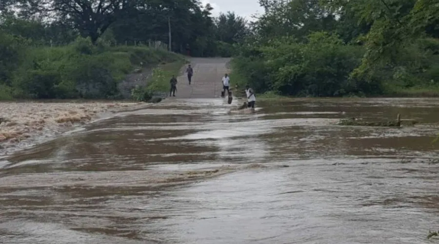 Se mantienen incomunicadas 16 comunidades en Costa de los Amates debido a las lluvias