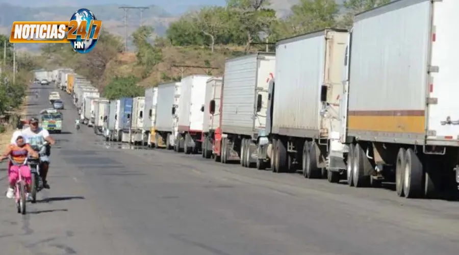 Transporte de carga pesada amenaza con paro por requisito de visa en Costa Rica