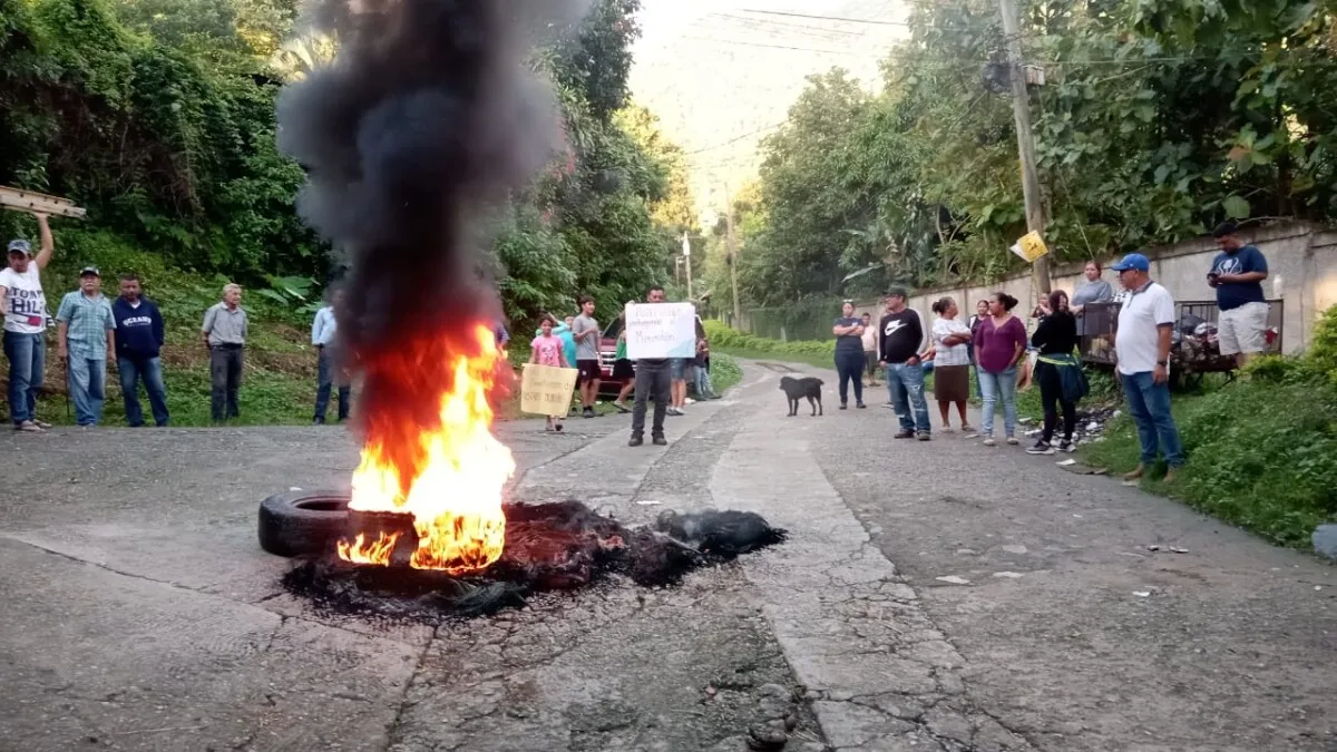 Sampedranos protestan contra supuesta tala de El Merendón 