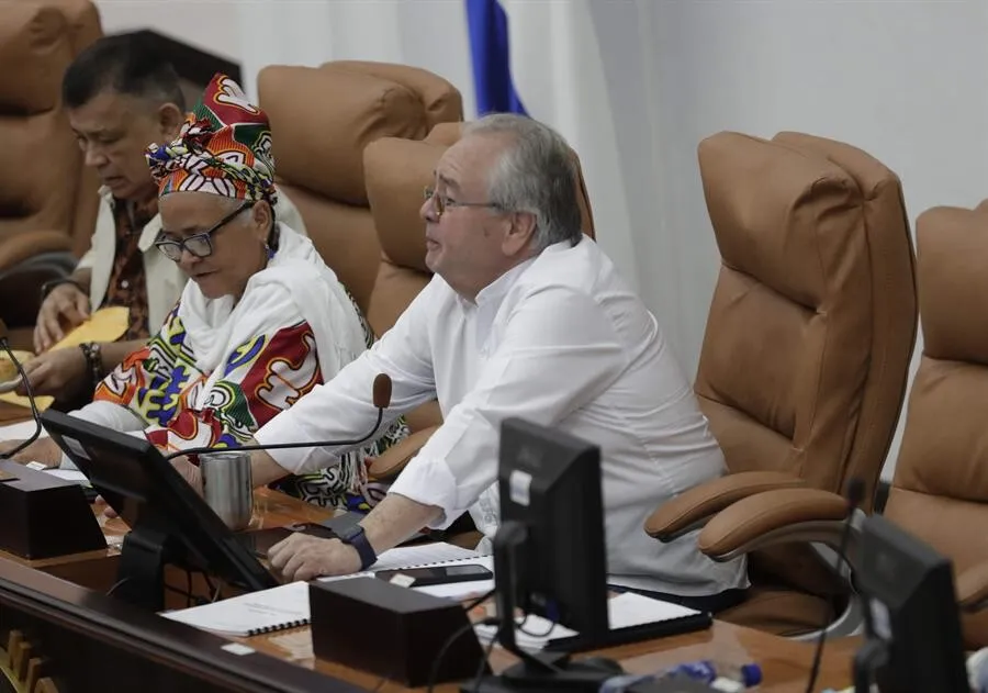 El Parlamento de Nicaragua recibe a una delegación del Partido Comunista de China