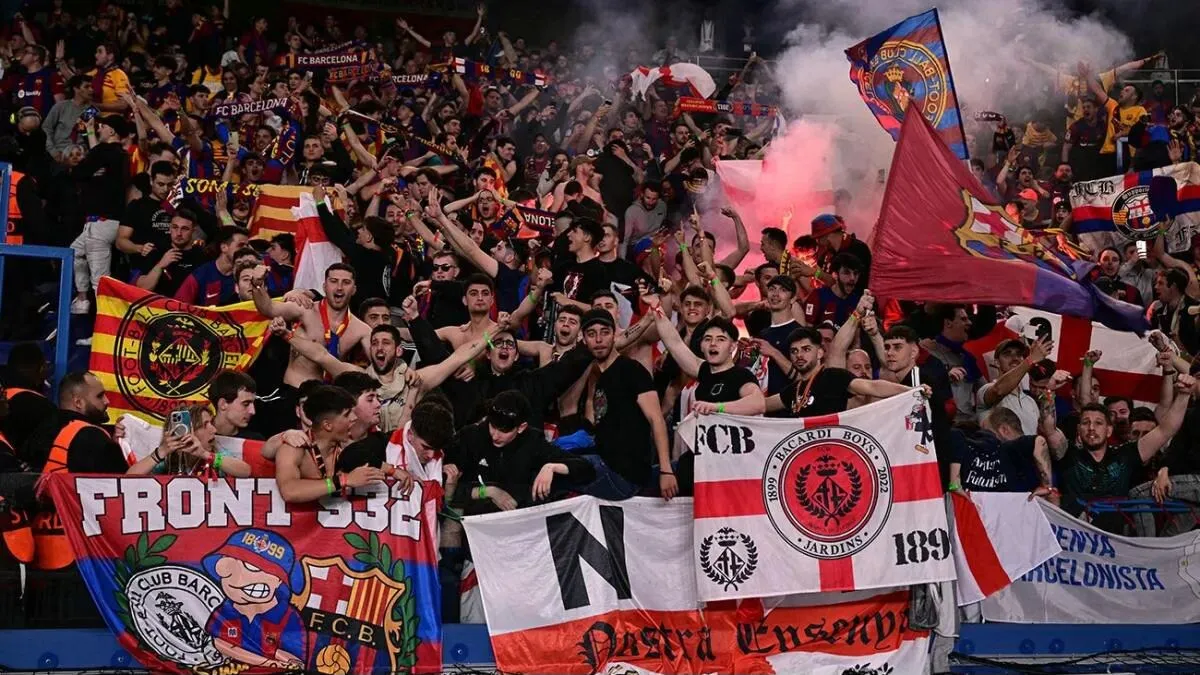 La Uefa Sanciona Al Fc Barcelona Por Comportamiento Racista