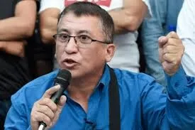 Bartolo Fuentes acusa a Jorge Cálix de usar fondos públicos en su campaña política