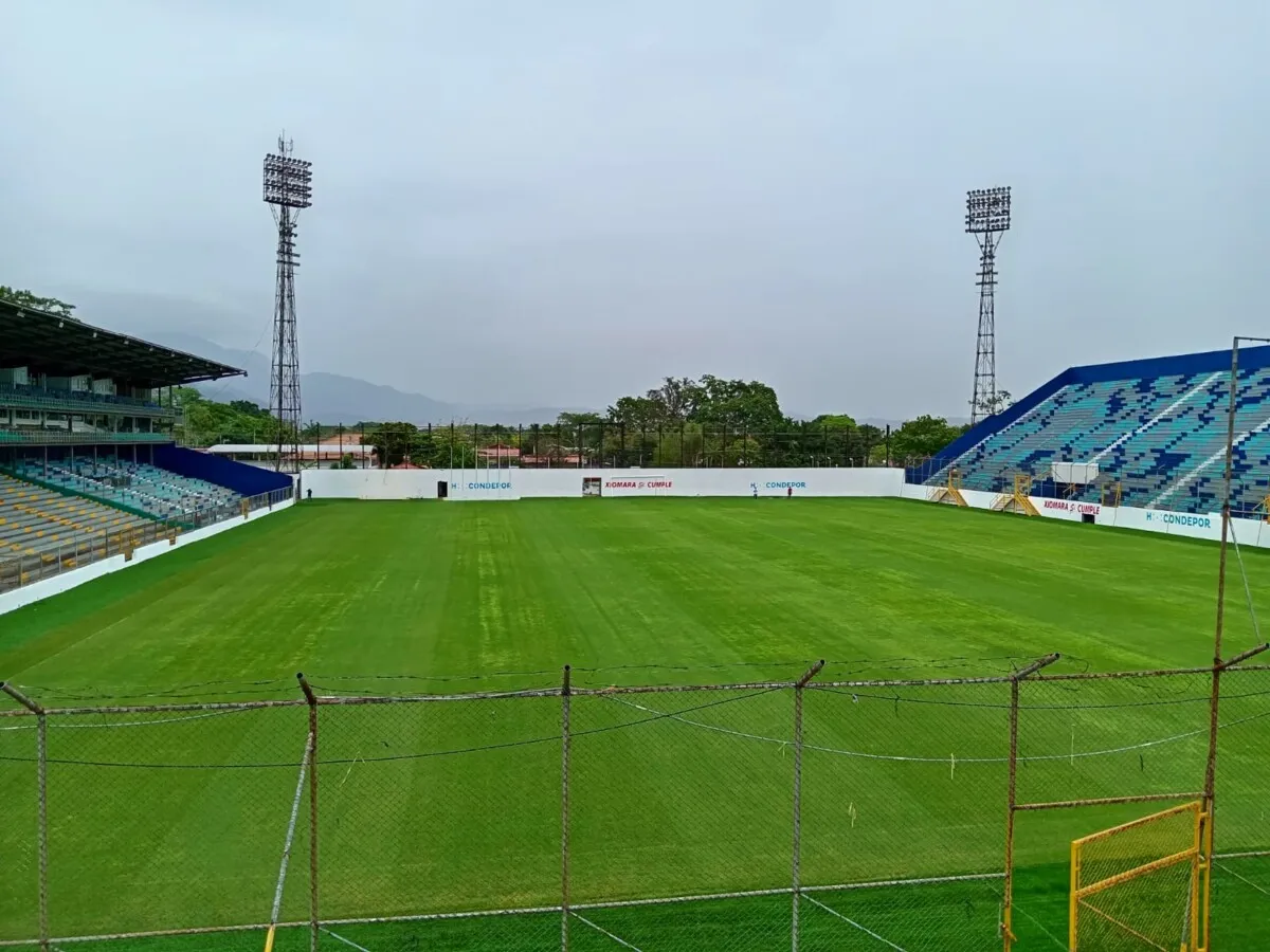 Condepor Rompe Contrato Con Empresa Que Cambió Grama Del Estadio Morazán