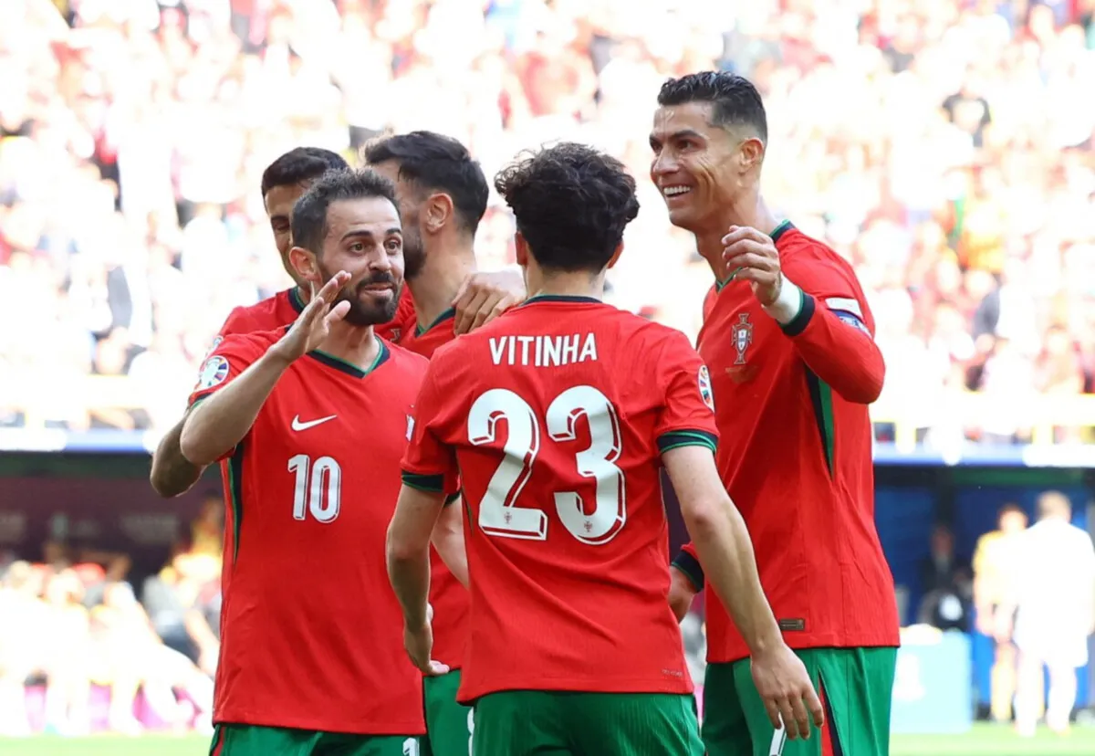 Portugal Golea Y Se Instala En Los Octavos De Final De La Eurocopa