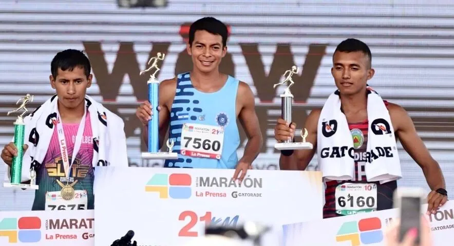 Un Salvadoreño Es El Rey De La Maratón De La Prensa