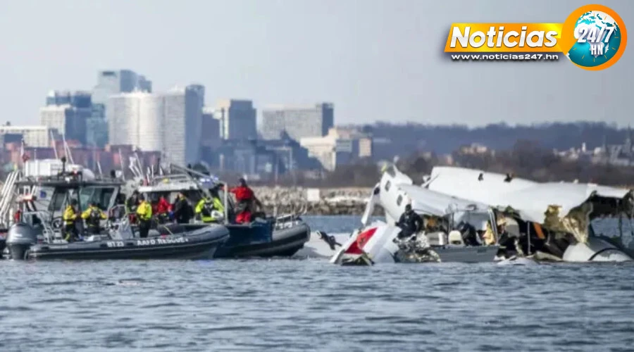 Los rescatistas aún buscan a 14 desaparecidos del accidente aéreo en Washington
