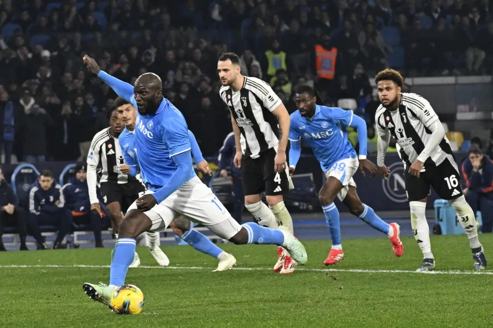 Napoles Derrota A La Juventus Y Sigue Solido En El Liderato De La Liga Italiana