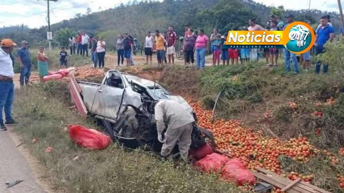 Dos mujeres mueren tras colisión entre motocicleta y microbús en Choluteca