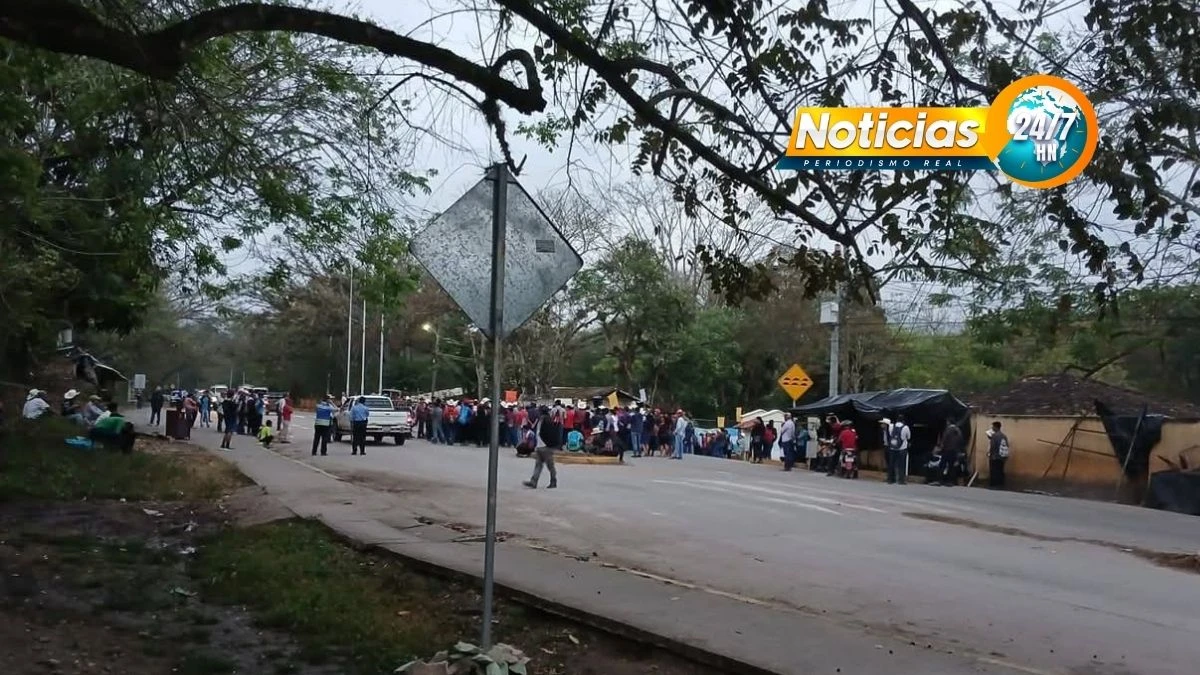 Liberan carretera en Copán Ruinas tras acuerdos con comunidad indígena