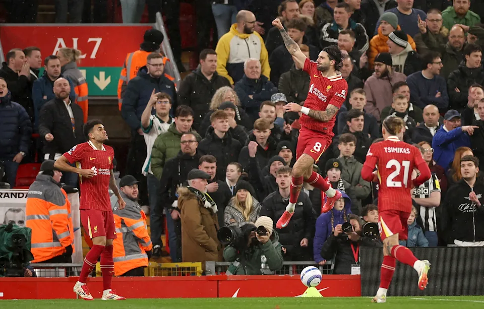 Liverpool más líder en la Premier; Manchester City reacciona con gol de Haaland